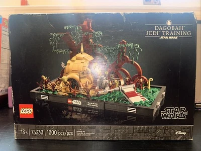 LEGO STAR WARS: Dagobah Jedi Training Diorama (75330) Foto 1 de 2