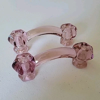 2 puxadores de gaveta de vidro rosa depressão 4,5" curvo vintage - Imagem 1 de 4