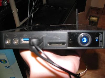 ASUS EeePC, ATOM CPU, 4GB, 640GB HD, WIFI, nVidia ION, NO OS LOADED - Image 1 of 4