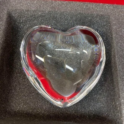Baccarat Zanzan cuore fermacarte trasparente cristallo vetro, quasi nuovo con... - Immagine 1 di 4