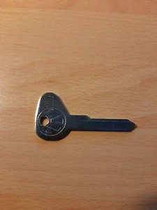 VW BUS BAY T2 DAL 8.70 - CHIAVE GREZZA KEY - Imagen 1 de 2
