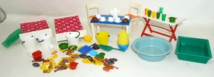 DDR Puppenstube Zubehör Puppenzubehör Geschirr Tisch Stuhl Bett Konvolut - Bild 1 von 11