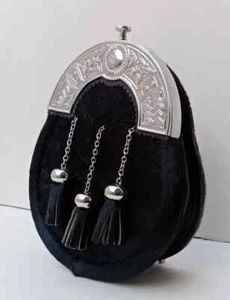 Abito Completo Tradizionale Scozzese KILT SPORRAN Pelliccia Nera Argento - Foto 1 di 6