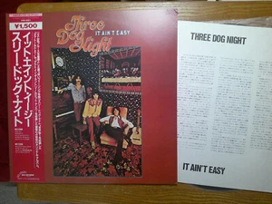 JAPAN MCA LP RECORD/THREE DOG NIGHT/IT AIN'T EASY/1982 PRESS w/OBI + INSERT/NR M - Picture 1 of 4