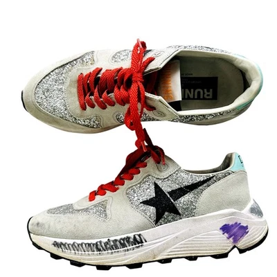 Кроссовки беговые Golden Goose Quincy блестящие серебристые размер 38 красные кружевные Италия - Изображение 1 из 4