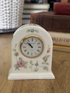 Wedgwood 1991 Bone China Mantle Clock Rosehip Design 3.25” Tall Made In England - Picture 1 of 9