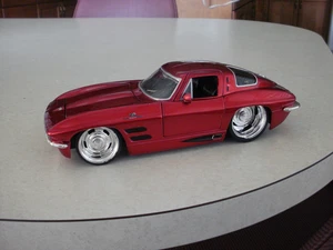 JADA TOYS BIGTIME MUSCLE 1/24 1963 CORVETTE STINGRAY 90218 CANDY RED - Picture 1 of 18