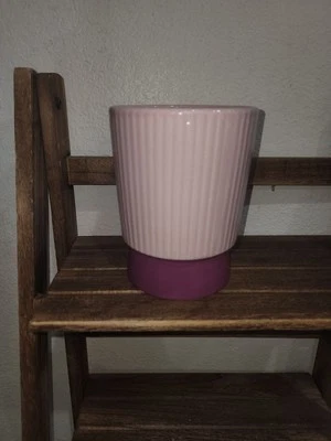Maceta de cerámica para casa rosa/púrpura  Foto 1 de 4
