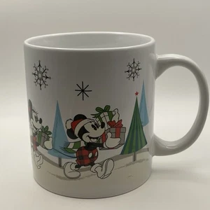 Disney Holiday Mug 20oz Mickey and Friends Delivering Gifts - Picture 1 of 7