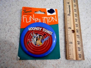 Vintage Looney Tunes Target Trends Warner Brothers Pinback Button 2" - Bild 1 von 5