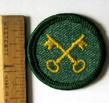 Vintage 1955-1960 Girl Scout HOUSEKEEPER BADGE Crossed Keys Matron Patch