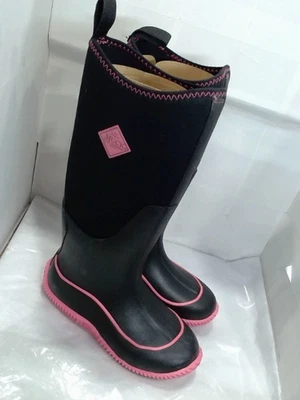 Usado Muy Bueno - Muck Mujer Hale Wellington, Negro/Rosa, EE. UU. 6 / UE 36-37 Foto 1 de 4