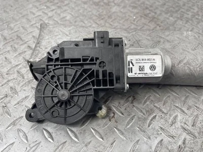 Regulador de porta dianteira direita Volkswagen The Beetle 2013 [usado] [PA104086446] - Imagem 1 de 3