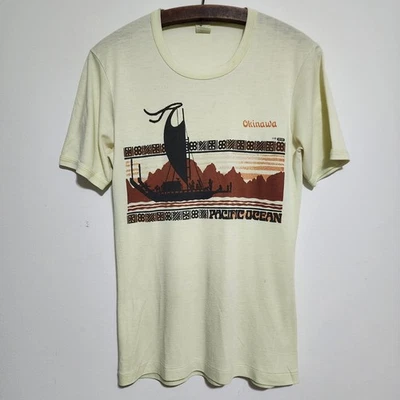 1970-е Окинава Япония Футболка с Блочным Принтом Винтажная Лодка - Изображение 1 из 4