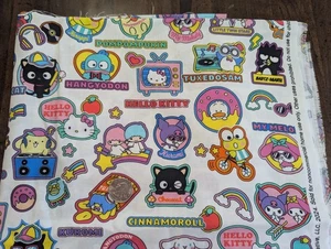 1 Yard/43" 100 % Baumwolle gewebte FEDERN/SANRIO "Hello Kitty & Friends AUFKLEBER" NEU BTY - Bild 1 von 8