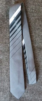 Corbata Años 70 80 90 Y2K Nueva De Colección Paco Rabanne Gris Negro Ajustada 2.25 Ancho 56 Largo Foto 1 de 4