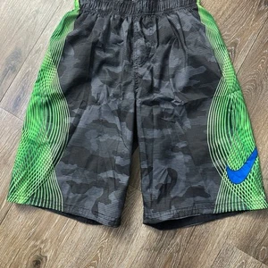 Nike Boys Swim Shorts XL Black Camo w/ Green Accents EUC Lightweight Fit - Picture 1 of 3
