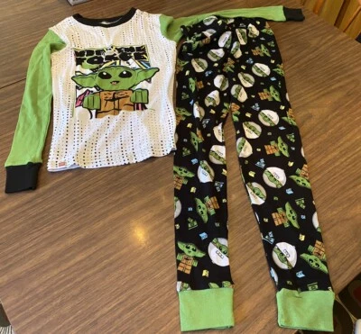 Juego de pijama manga larga/pantalón Lego Star Wars Grogu/Yoda 2 piezas para niños talla 10 Foto 1 de 4