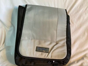 WorldMark by Wyndham Resorts Viaje Laptop Negocios Bolso Mensajero Estuche Gris Nuevo - Imagen 1 de 9
