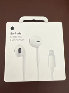 Apple EarPods with Lightning Connector In Ear Canal Headset - White - Picture 1 of 2