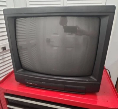 Vintage 1988 Sharp Linytron 19NV68 19' CRT Television No Remote - Image 1 of 4