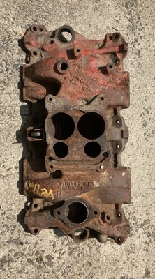 Coletor de admissão Chevy bloco pequeno vintage OEM 1968 327 CI data F246 fabricante de equipamento original 3905393 - Imagem 1 de 4