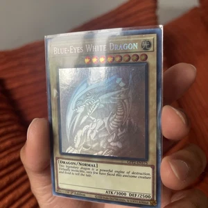 GFP2-EN175 Blue-Eyes White Dragon Ghost Rare 1st Edition Mint YuGiOh - Picture 1 of 2