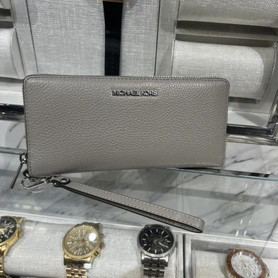 Cartera Continental de Viaje Michael Kors Jet Set - Gris Perla Foto 1 de 4