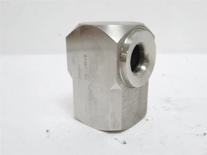232837 New-No Box; Spraying Systems 3/8E-SS33 Extra Wide Angle Spray Head; SS - Picture 1 of 2
