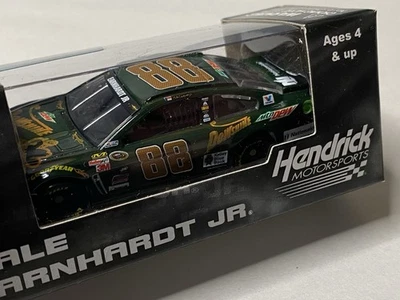 Dale Earnhardt Jr #88 Mountain Dew Dewshine 2015 1:64 NASCAR diecast en caja sin usar, en caja Foto 1 de 4