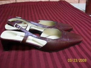 TALBOTS BURGANDY/COROVODAN LADIES SLINGBACK  HEELS/PUMPS SIZE 7 1/2 M PREOWNED - Picture 1 of 4