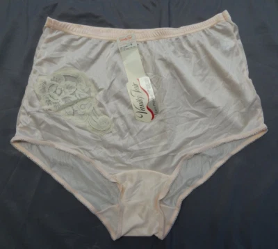 NWT Vanity Fair 6 42 Panty Sheer Satiny Smooth High-Waist Pearl Antron III 13764 - Image 1 of 4