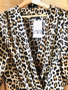 Las mejores ofertas en Zara Blusas Informal Estampado de Animales para  Mujer | eBay