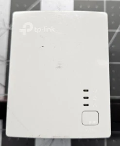 Adaptador de línea de alimentación TP-Link TL-PA4010 AV600 600 Mbps - Imagen 1 de 4