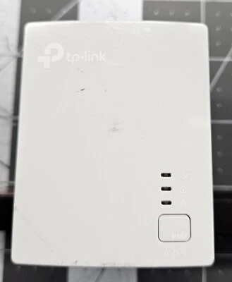 Adaptador de línea de alimentación TP-Link TL-PA4010 AV600 600 Mbps Foto 1 de 4