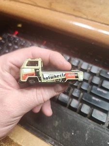 Hot Wheels VW Volkswagen T2 Pickup Truck Green 1/64 Diecast Loose - Picture 1 of 6