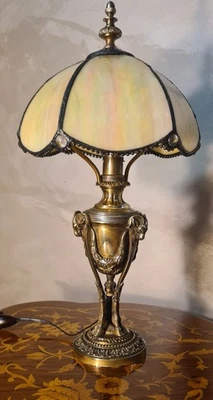 lampe bronze a tete de bouc 19eme douille a tirette et suport a ete remplacer4 - Photo 1/4