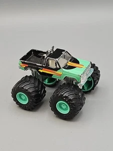 Road Champs 4X4 Monster Truck Chevy GMC Square Body 1987 Black Teal 1:64 - Picture 1 of 8