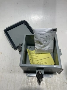 Hoffman A606NF Junction Box - Picture 1 of 2