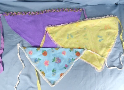 LOTE DE COLECCIÓN/3 Bufanda para el cabello Triángulo Cubierta para la cabeza Envoltura MARIPOSA FLORAL Punto suizo Flocado Foto 1 de 4