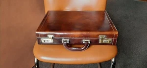 Valigetta in pelle vintage anni 1970 - Foto 1 di 6