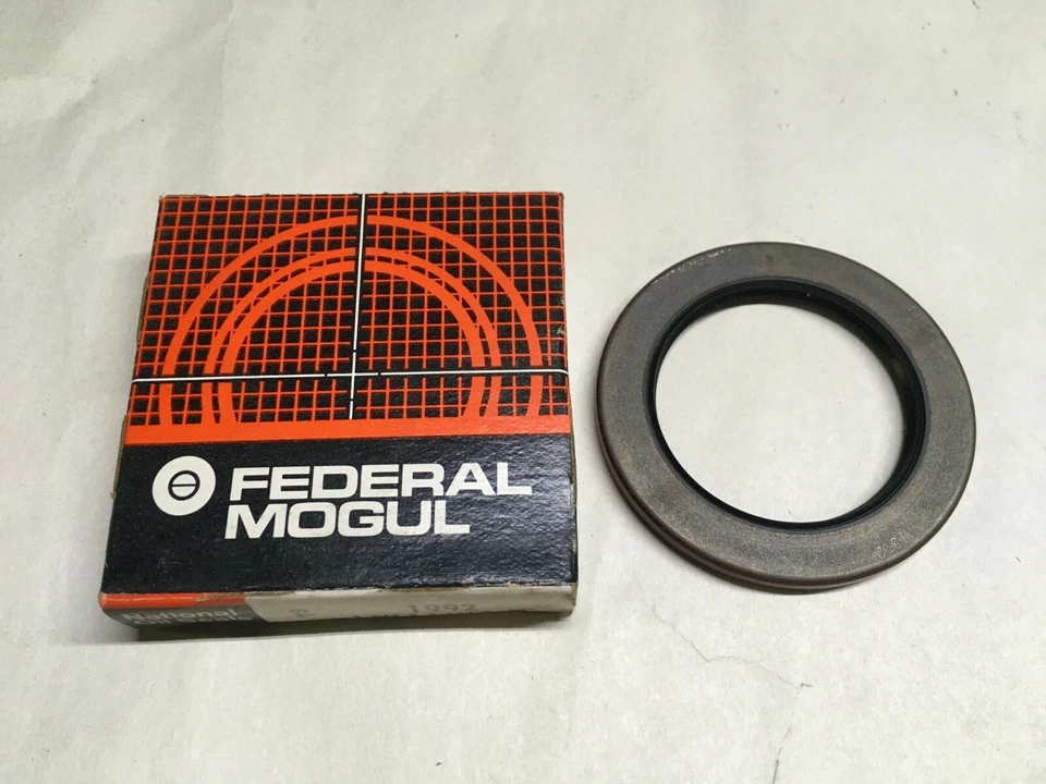 Nuevo sello de piñón diferencial Federal Mogul 1992 Foto 1 de 4