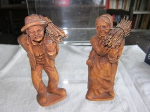 VINTAGE SIC MADE IN FRANCE WOOD EFFECT FARMER & WIFE CARRYING WOOD - Picture 1 of 12