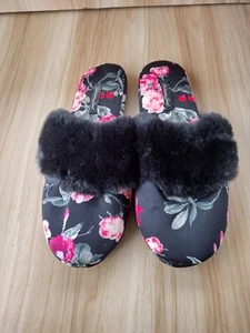Victoria’s Secret Slippers Floral Satin Faux Fur Scuffs With Bag Medium  - Picture 1 of 6