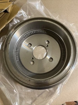 One 2006-2016 TOYOTA YARIS NEW REAR BRAKE DRUM  4243152070 GENUINE OEM - Image 1 of 3