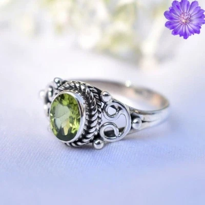 Peridot Gemstone 925 Sterling Silver Ring Handmade Jewelry Ring For Gift - Image 1 of 2
