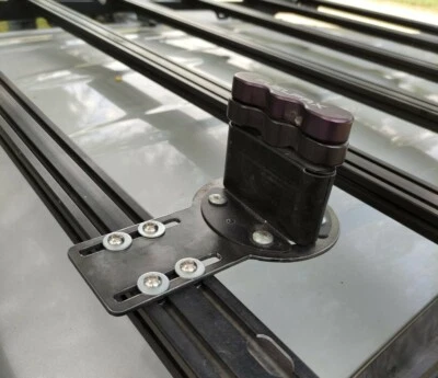 Placa de montaje universal Rotopax Fuelpax para barras de techo Prinsu Uptop, techo Foto 1 de 4