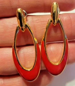 Trifari RED Enamel Oval Hook Dangle Pierced Hoop Vintage Earrings - Picture 1 of 4