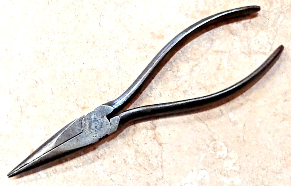 "Crestoloy vintage de media luna 6-1/2"" No." Alicates para nariz de aguja 1033-6 hechos en EE. UU. Foto 1 de 4