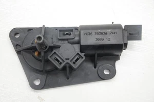 00-05 EXCURSION Driver Left Rear Vent Window Motor  - Picture 1 of 12